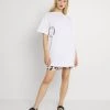 Moves SARALI T Shirt Print White Damen -Moves Offizieller Webshop 06fd6c14607244af9da6363c44d18c5f