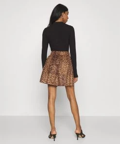 Moves Damen KIA Minirock Golden Brown -Moves Offizieller Webshop 56fd60fdadf240119a319af67d72ff41