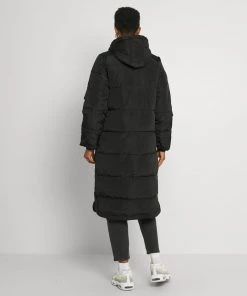 Moves AMILLA Wintermantel Black Damen -Moves Offizieller Webshop 670ab73d2ed842bcb0bc3d7dae4213dc