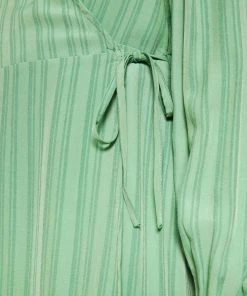 Moves Damen MALLAS Freizeitkleid Fair Green -Moves Offizieller Webshop 7896657f93894ca3afc1ea29cab7f728