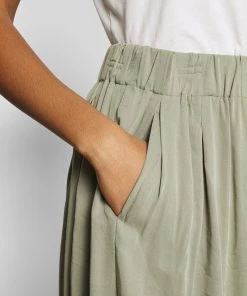Moves Damen KIA MIDI A Linien Rock Olive Moss -Moves Offizieller Webshop 799ff11216684b9fb14abfe17a61191e