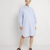 Moves Damen LIPI Blusenkleid Light Blue -Moves Offizieller Webshop 7bb10a02551f4b7ca1644d6fbb8b03f1