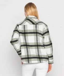 Moves Damen JAKLA Leichte Jacke Basil -Moves Offizieller Webshop 83db4dc4136e4630b270c55da9ad05d9