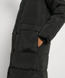 Moves AMILLA Wintermantel Black Damen -Moves Offizieller Webshop 8cf154ef774c4423a9c962ae71739da5