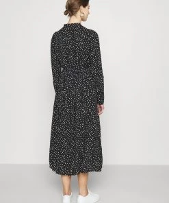 Moves Damen TANISA Blusenkleid Black -Moves Offizieller Webshop 95c40febc5e04df09672765f09c299b5