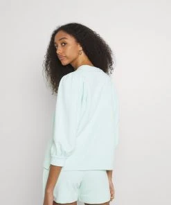 Moves Damen JOLUNA Sweatshirt Honey Dew -Moves Offizieller Webshop 9ab15582a30c4d31b4fb220fcdbb3f1c