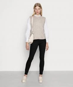 Moves Damen RIDA Strickpullover Beige -Moves Offizieller Webshop ac6f42f1f1fb406682be166ab1fb8e96