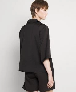 Moves Bluse Black Damen -Moves Offizieller Webshop bcb34a10346845f0b170bd794e68aa75