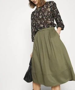 Moves Damen KIA MIDI A Linien Rock Military -Moves Offizieller Webshop c898c6cc8fd84150848efdb938eda0aa