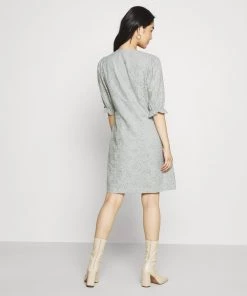 Moves Damen ARILLO Blusenkleid Slate Gray -Moves Offizieller Webshop cbd5884f362046ccbbf717c5df0df744