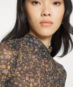 Moves Damen FILANA Langarmshirt Black 13 Moves Damen FILANA Langarmshirt Black -Moves Offizieller Webshop db7afb94b848408d973e9404cdf4d4f4