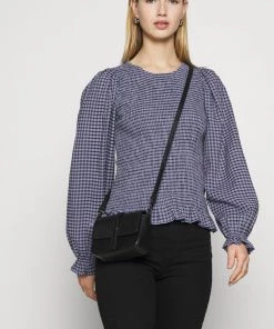 Moves Damen DANIMA Bluse Azur Blue -Moves Offizieller Webshop e04331536e0f498c8412123f4ba95df1