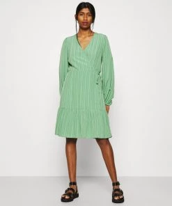 Moves Damen MALLAS Freizeitkleid Fair Green