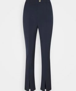 Moves Damen LUNI DRESSED PANT Stoffhose Navy -Moves Offizieller Webshop f8a9533fd6684b22b372d47caf0d6770