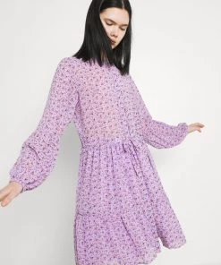 Moves Damen ESTY Blusenkleid Lavender 11 Moves Damen ESTY Blusenkleid Lavender -Moves Offizieller Webshop fa617d3ff61947f7a9292ee56b906b57