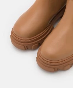 L37 HANDS UP Plateaustiefel Tan Damen 13 L37 HANDS UP Plateaustiefel Tan Damen -Moves Offizieller Webshop 48b6c09d93654ae286dd99fce767bb5f