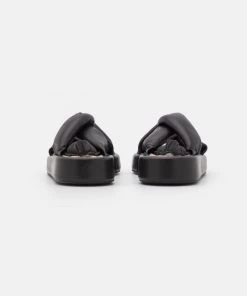 L37 Damen SWIMMING PLACES Riemensandalette Black 11 L37 Damen SWIMMING PLACES Riemensandalette Black -Moves Offizieller Webshop 4a8816e86e4a4054aed653ed0cfecd18