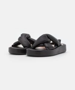 L37 Damen SWIMMING PLACES Riemensandalette Black 10 L37 Damen SWIMMING PLACES Riemensandalette Black -Moves Offizieller Webshop 6b55bf33c4b84de38e96edcbbcde6ed4