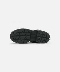 L37 GIVE IT 2 ME Schnürstiefelette Black Damen -Moves Offizieller Webshop b059121271714a55a9bf2786944e60ed