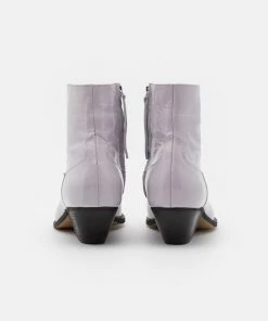 L37 SEVENTEEN YEARS Cowboy /Bikerstiefelette Violet Damen -Moves Offizieller Webshop b3e93425a36740e0b22d90cf3ef68cf4