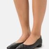 L37 Damen WOMAN'S WORLD Klassischer Ballerina Black -Moves Offizieller Webshop c9a2a336fa0241c181df11979cdab4b6