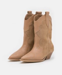 L37 THAT VIBE Cowboy /Bikerboot Tan Damen -Moves Offizieller Webshop cc88279a45f447c582f92835813c67ab